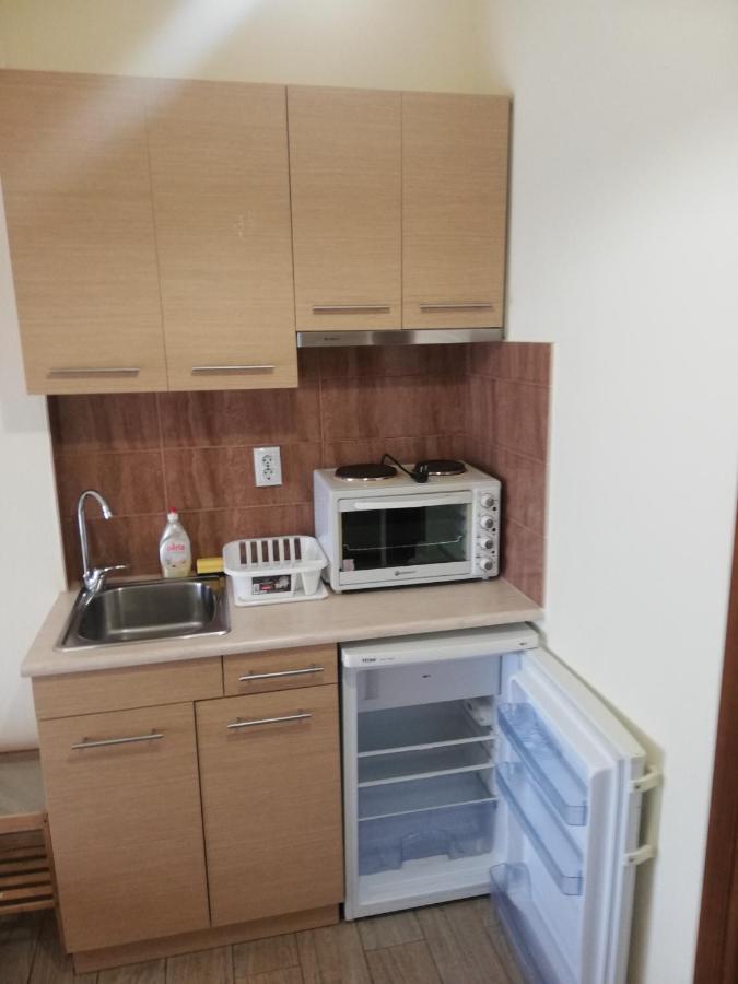 Diolkos Apartement Nea Roda Exterior photo