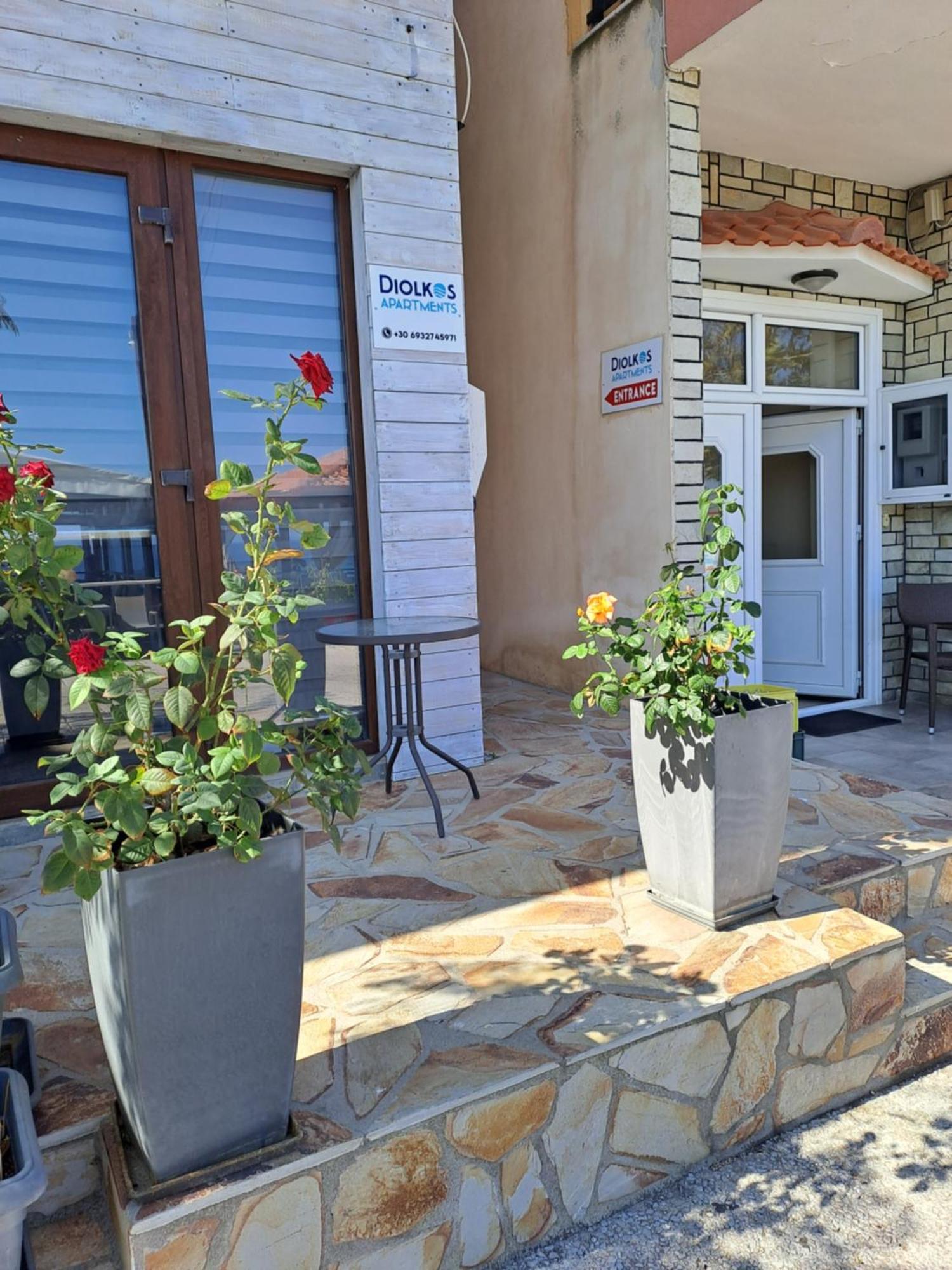 Diolkos Apartement Nea Roda Exterior photo