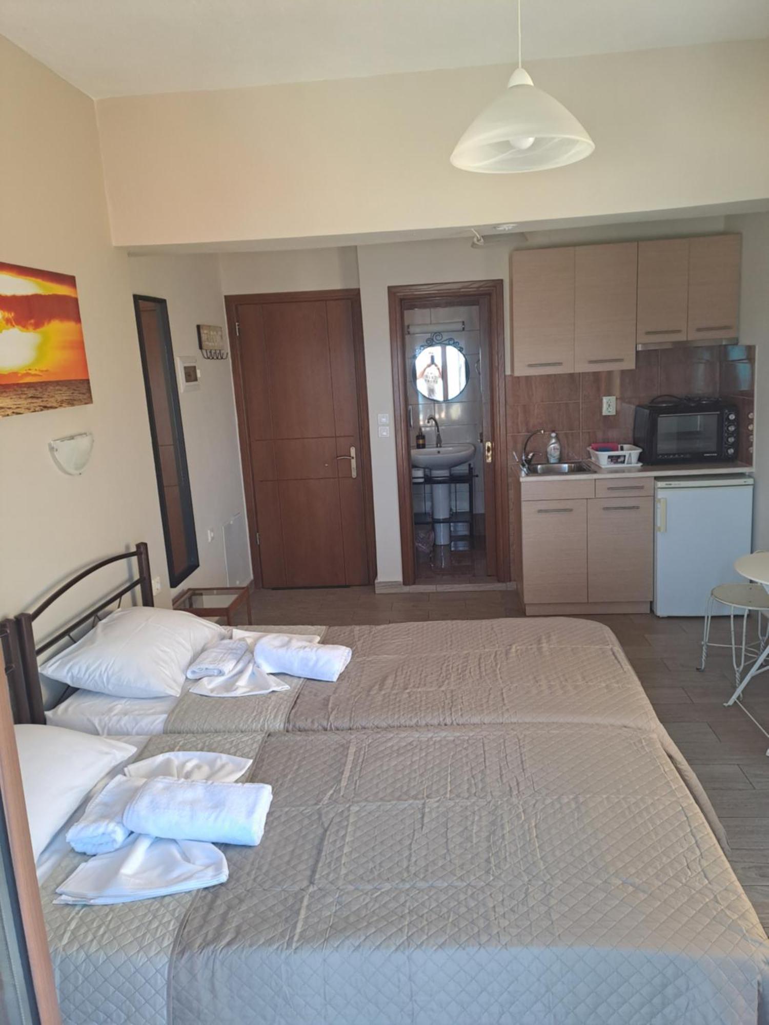 Diolkos Apartement Nea Roda Room photo