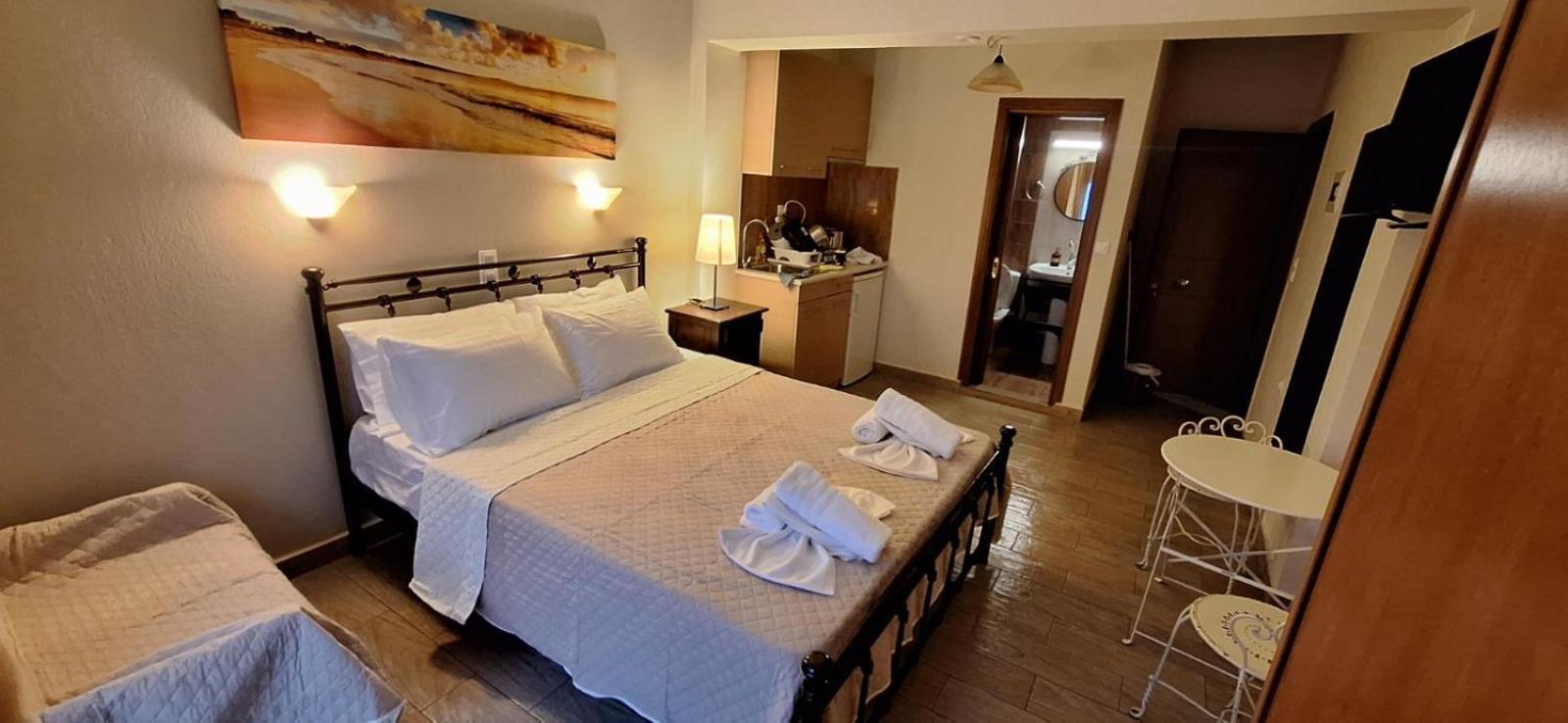Diolkos Apartement Nea Roda Exterior photo